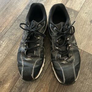 Nike Men's Black and White Athletic Shoes